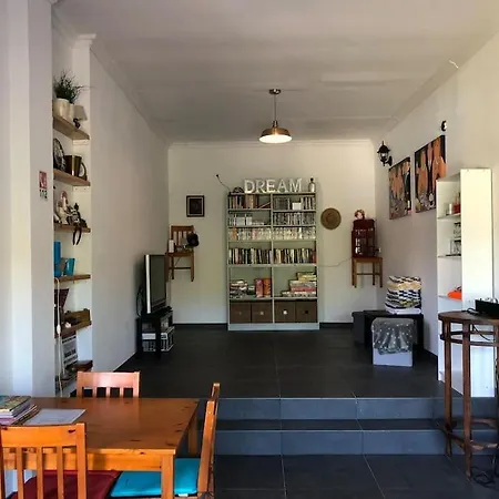Casa de Férias With Bar And Swimming Pool