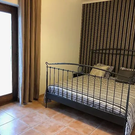 With Bar And Swimming Pool * Pinheiro de Coja